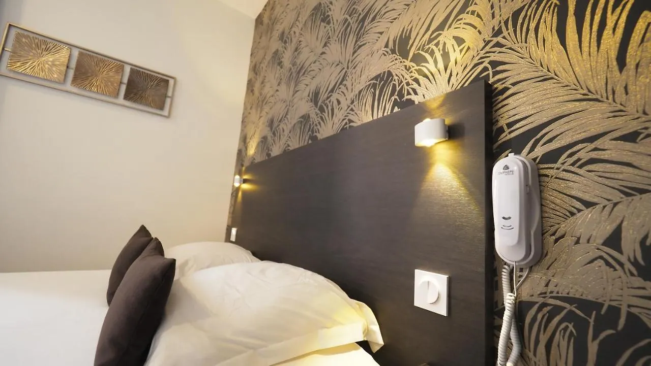Hotel Le Biarritz - Vichy 3*,