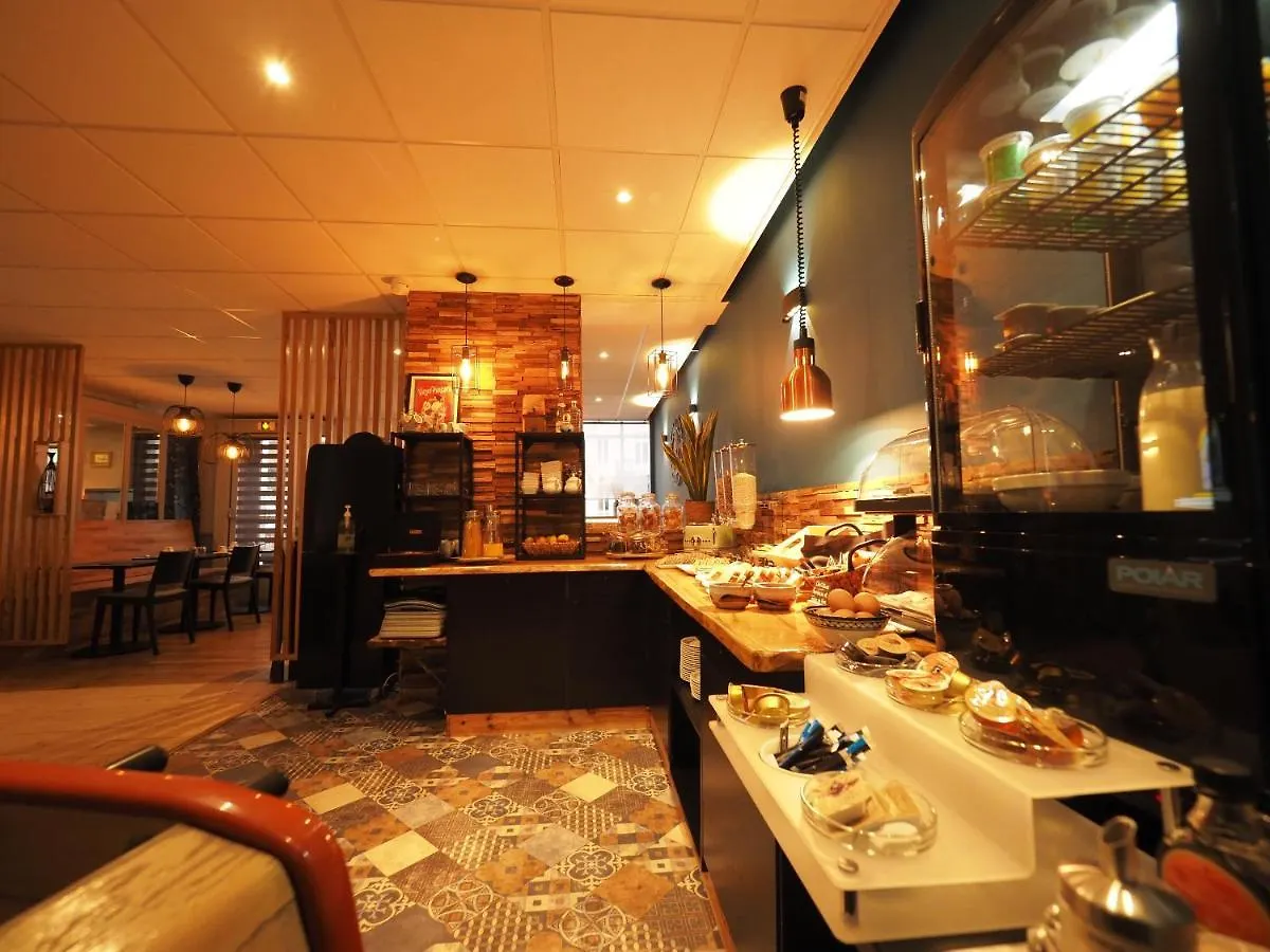 Hotel Le Biarritz - Vichy 3*,